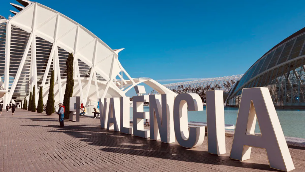 Exploring Valencia by Bike: A Cyclist’s Paradise